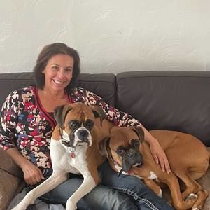 Meet your Posher, Deena